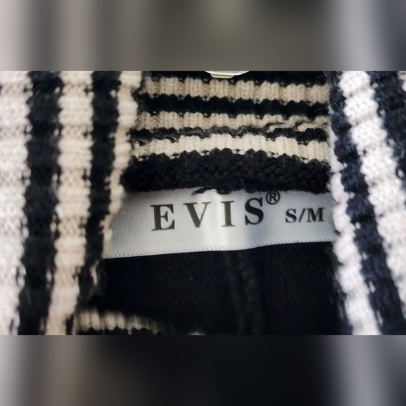 *NWT* MIRACLE | Evis | Black and Ivory Striped Women's Sweater | Medium - Picture 5 of 7